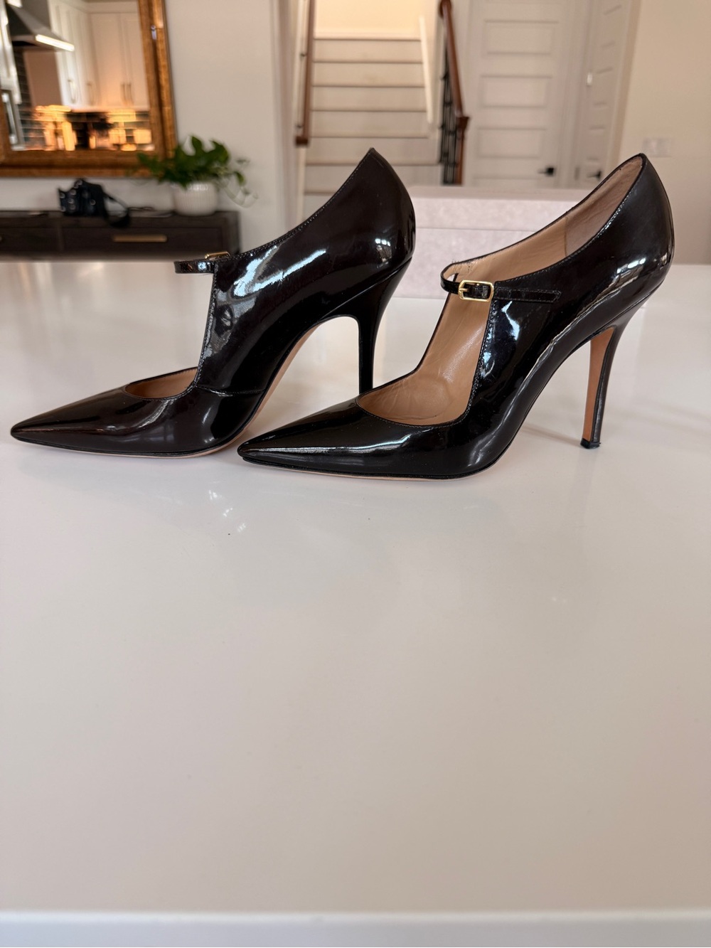 Manolo Blahnik Burgundy Patent Mary Jane Pointed Pumps with Gold Buckle - Picture 2 of 5